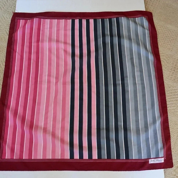 Vtg Yvette Montage  Paris Scarf - Picture 2 of 6